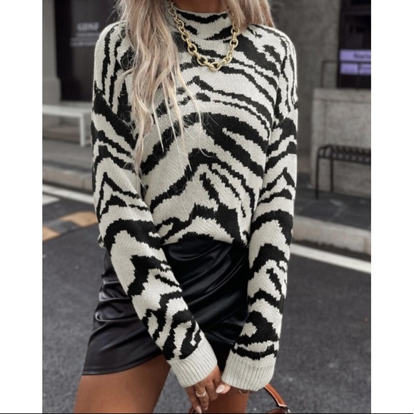 Zebra print knit sweater - Picture 8 of 16